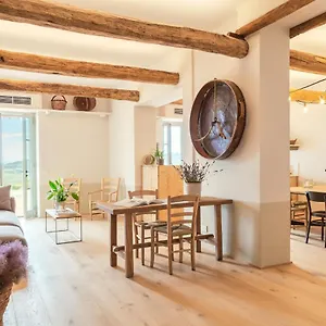 https://cugusi-bnb.it-tuscanyhotel.com